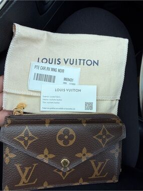 Louis Vuitton recto verso monogram